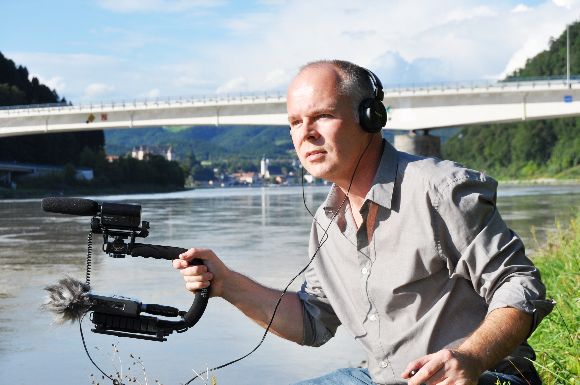 Roland Wegerer - Aufnahmen für die Audiolandschaft bei der Donaubrücke Grein 18-01-18